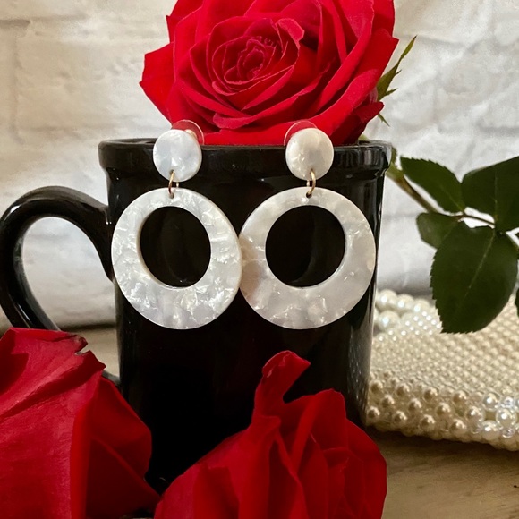 NEW Tortoise Shell Earrings - Picture 1 of 7